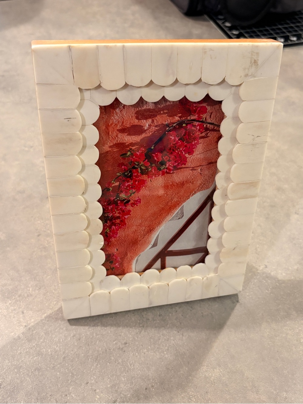 Opalhouse Cream Scalloped Bone-Inlay Picture Frame